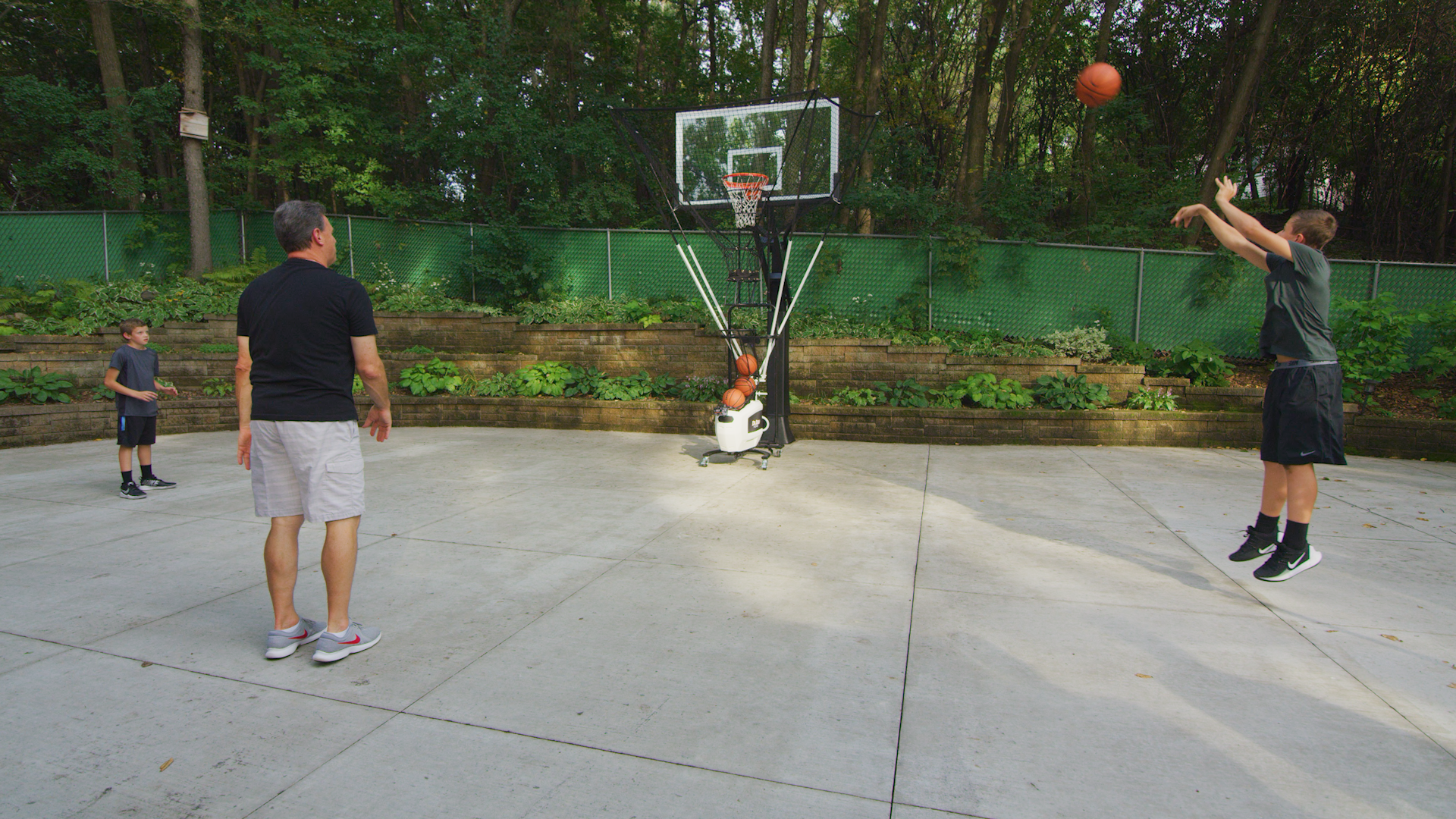 7 Ways A Shooting Machine Will Transform Your Youth Basketball Team