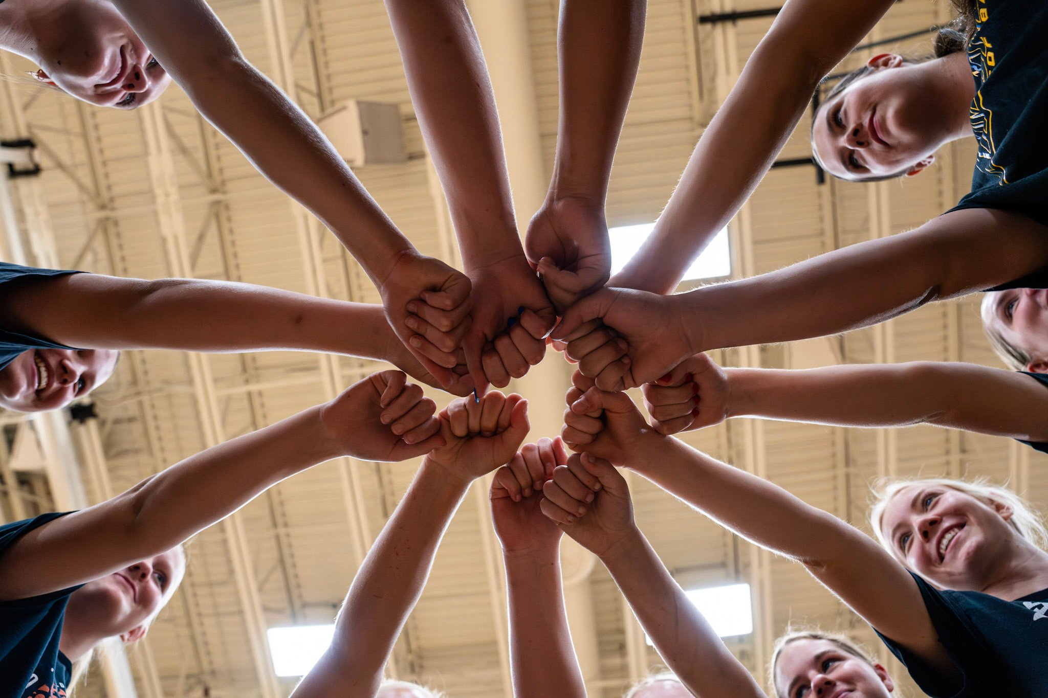 7 Ways to Balance Playing Multiple Sports as a Basketball Player