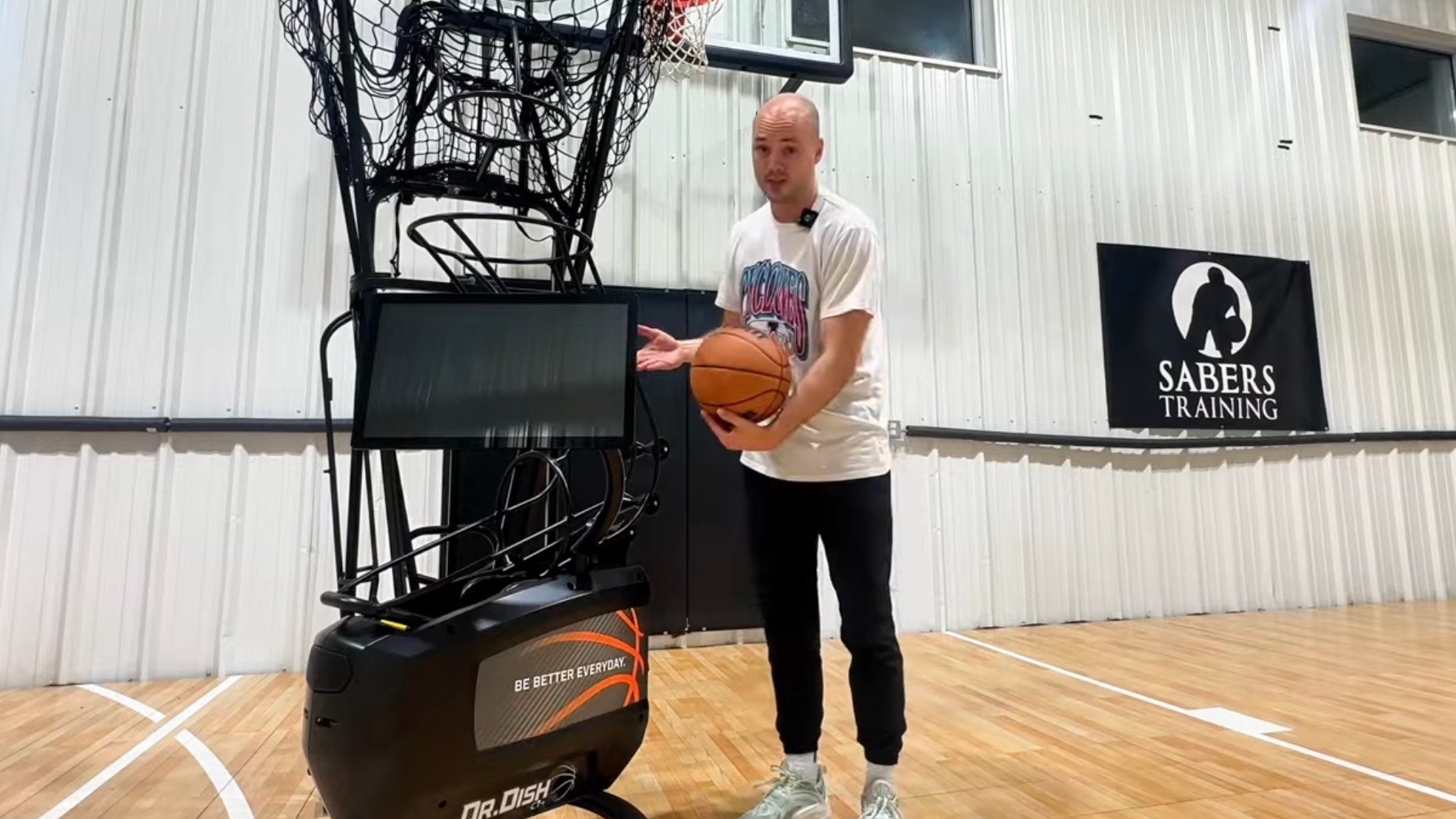 What Happens When you Try to Outshoot a Shooting Machine 👀🏀