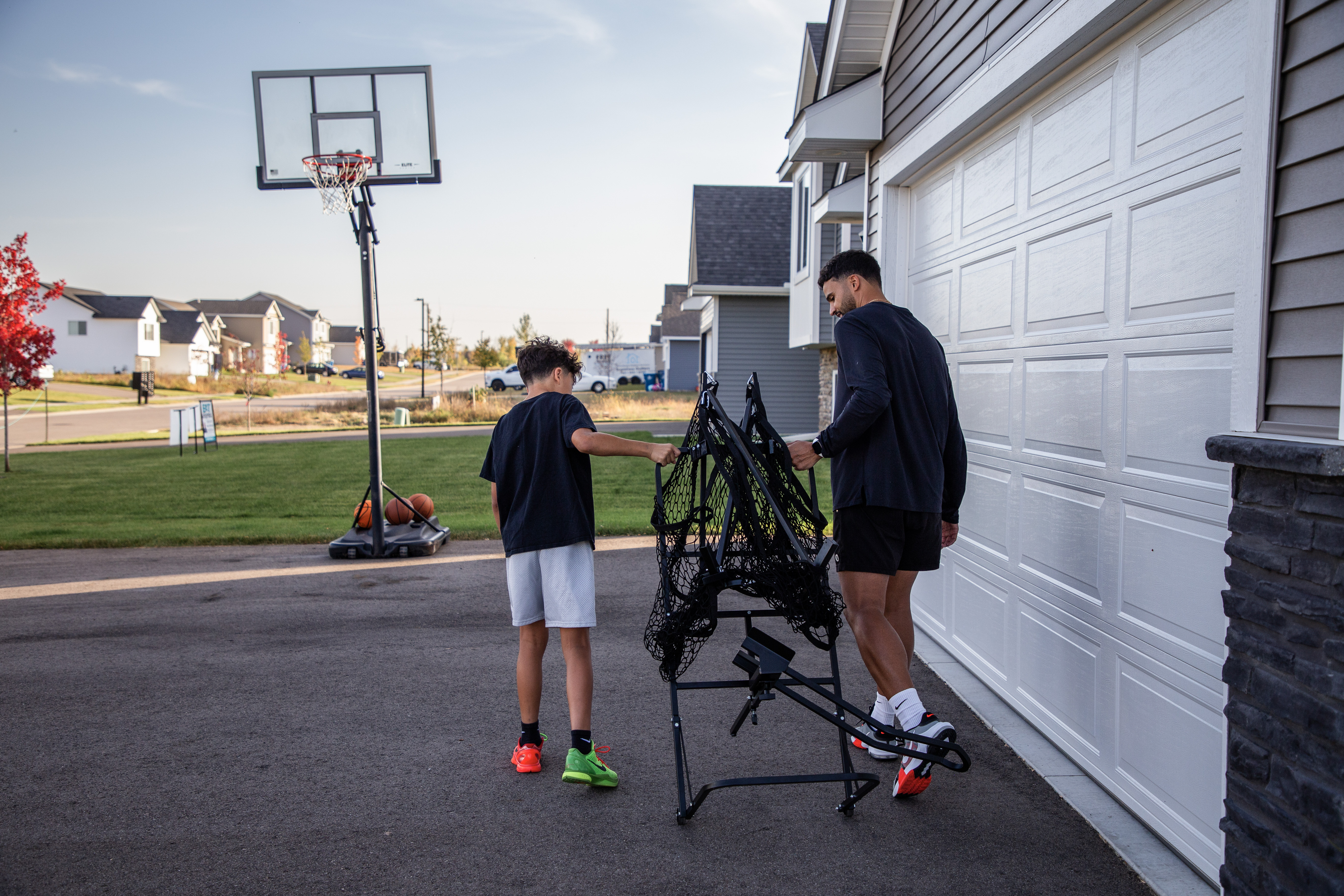 At What Age Should I Start Working with My Kid on Basketball?